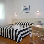 Divina 3* Римини