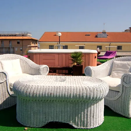 Aparthotel Divina