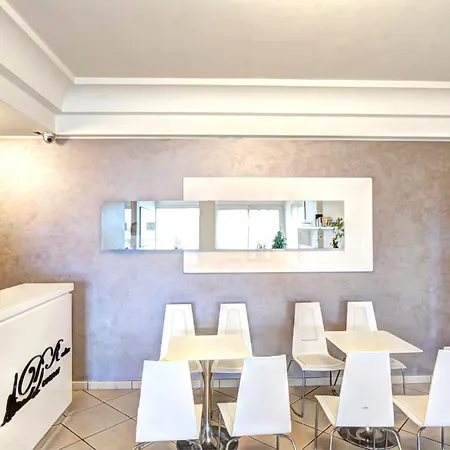 Apartahotel Divina Rímini