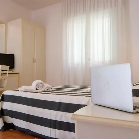 Divina Aparthotel