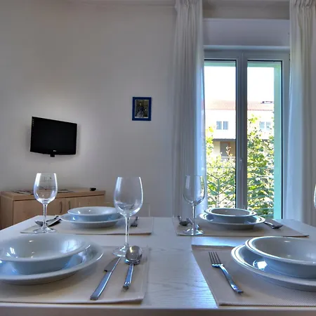 Aparthotel Divina 3*